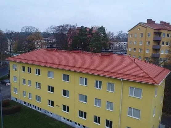 Hyreshus med terrakottatak, luftfoto